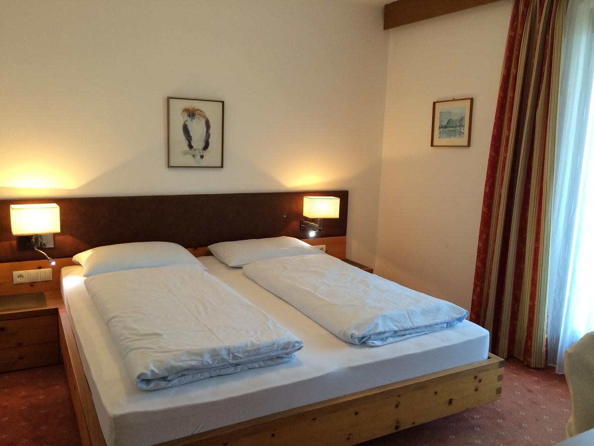 Hotel Garni Paler 蒂鲁罗 外观 照片